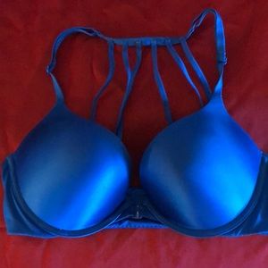 Victoria’s Secret bombshell bra